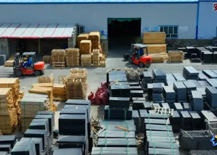 青河县石材企业迈入“智造”时代，产品主要销往俄罗斯、哈萨克斯坦、乌兹别克斯坦、吉尔吉斯斯坦等国的客户都来下单